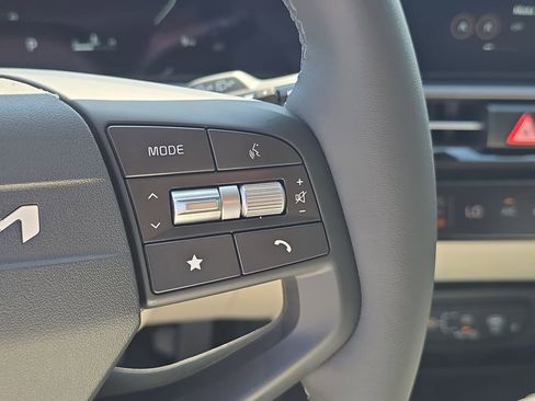 New 2026 Kia Sportage SX FWD image 32