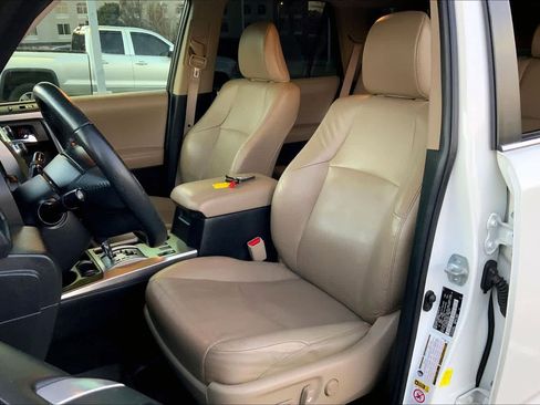 Used 2017 Toyota 4Runner Limited image 8