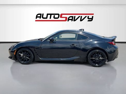Used 2023 Toyota GR86 Premium w/ ALL Weather Mat Package (TMS) RWD image 4