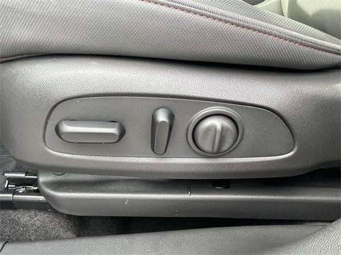 Certified 2023 Chevrolet TrailBlazer RS w/ Convenience Package image 16