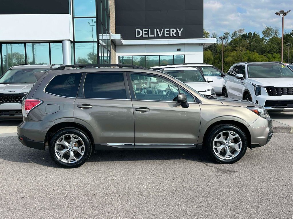 Used 2018 Subaru Forester 2.5i Touring AWD/4WD image 29