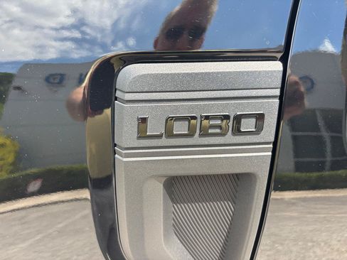 Used 2025 Ford Maverick Lobo AWD/4WD image 9