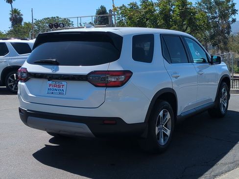 Certified 2023 Honda Pilot EX-L image 6