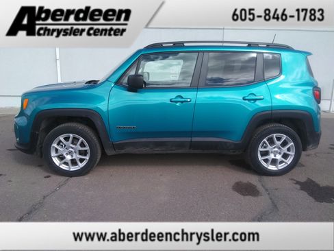 Used 2022 Jeep Renegade Latitude w/ Convenience Group image 1
