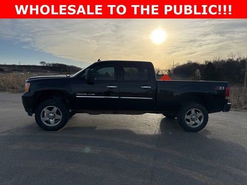 Used 2012 GMC Sierra 2500 Denali w/ Suspension Package, Off-Road image 6