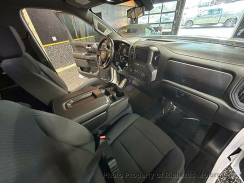 Used 2021 Chevrolet Silverado 1500 Custom AWD/4WD image 21