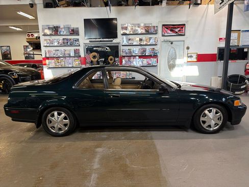 Used 1991 Acura Legend LS FWD image 4