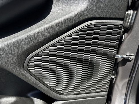 New 2025 Jeep Grand Cherokee Laredo X w/ Luxury Tech Group I image 18