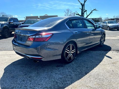 Used 2017 Honda Accord Sport Special Edition image 6