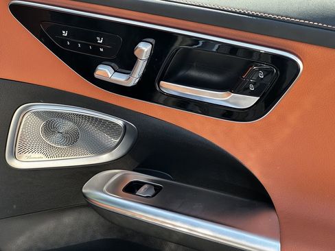 Certified 2025 Mercedes-Benz C 300 Sedan image 16