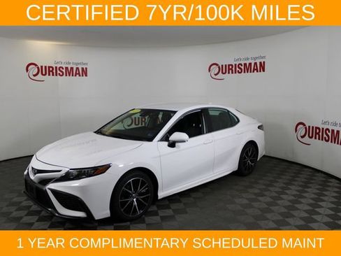 Used 2023 Toyota Camry SE FWD image 3