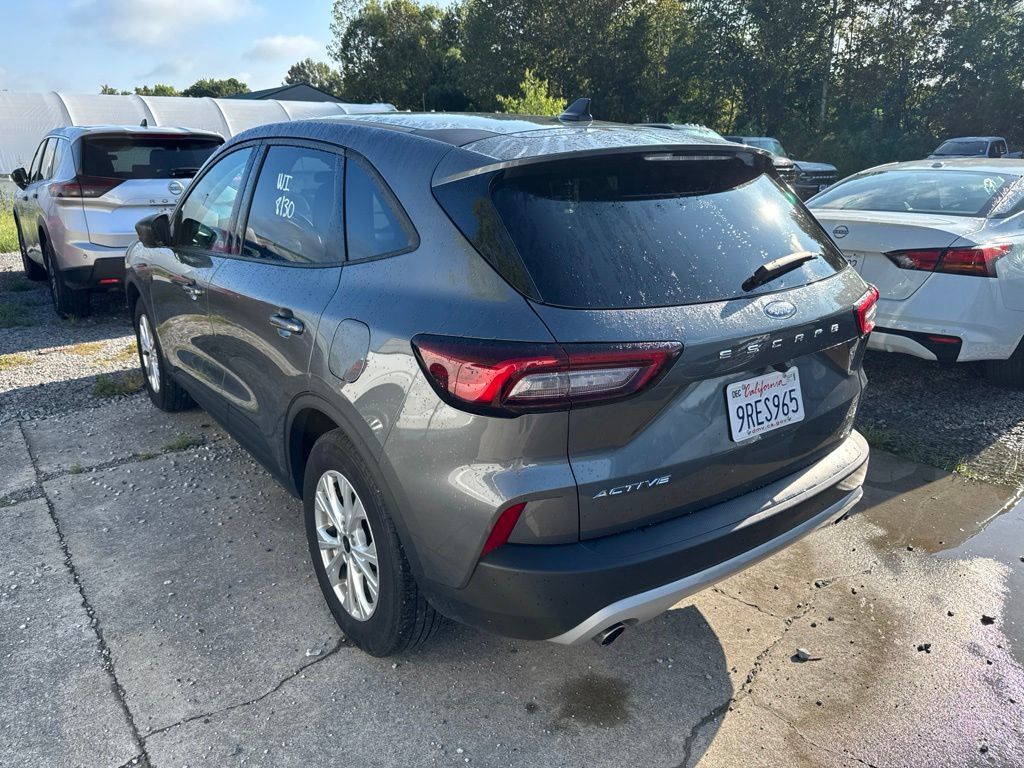 Used 2025 Ford Escape Active FWD image 4