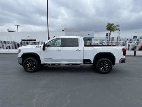 Used 2021 GMC Sierra 2500 SLE w/ SLE Value Package; image 8