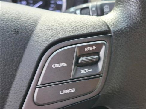 Used 2018 Hyundai Santa Fe Sport w/ 2.4L Value Package 02 FWD image 9