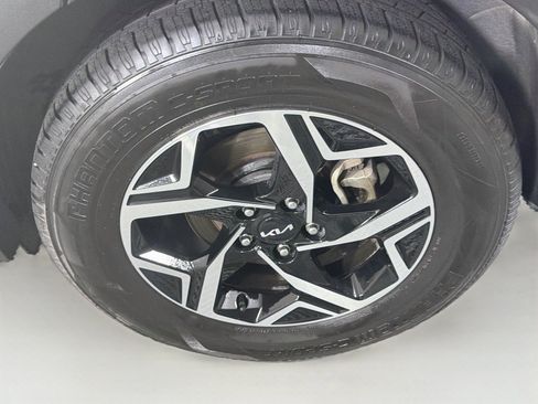 Used 2023 Kia Sportage LX AWD/4WD image 11