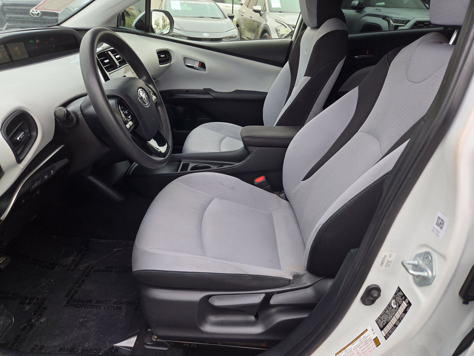 Used 2021 Toyota Prius LE w/ Carpet Mat Package (TMS) FWD image 15