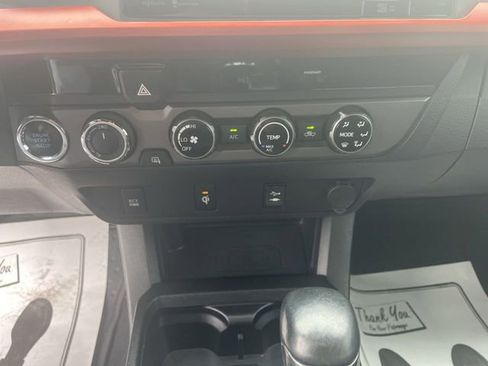 Used 2016 Toyota Tacoma TRD Off-Road w/ Towing Package AWD/4WD image 19