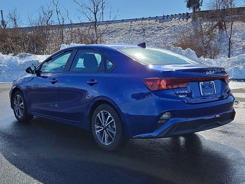 Used 2022 Kia Forte LXS image 4