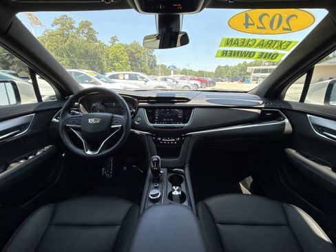 Used 2024 Cadillac XT6 Luxury FWD image 11