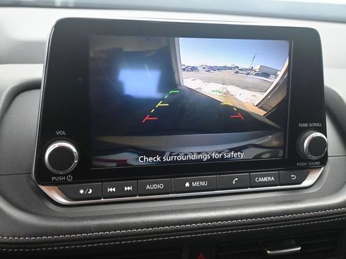 Used 2024 Nissan Rogue SV AWD/4WD image 31