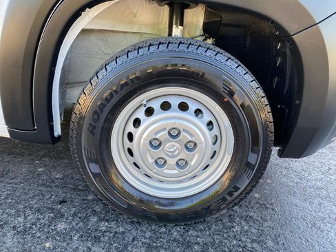 Used 2026 RAM ProMaster 2500 w/ Convenience Group FWD image 19