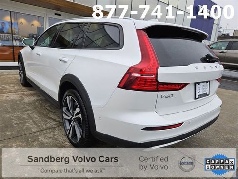 Certified 2025 Volvo V60 B5 Cross Country Plus image 4