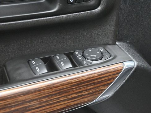 Used 2021 Chevrolet Silverado 2500 High Country w/ Technology Package image 11