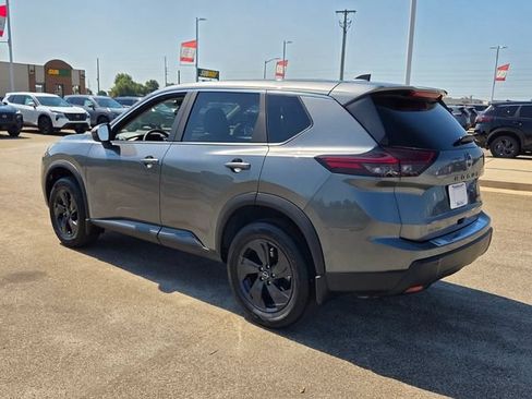 New 2026 Nissan Rogue SV AWD/4WD image 9