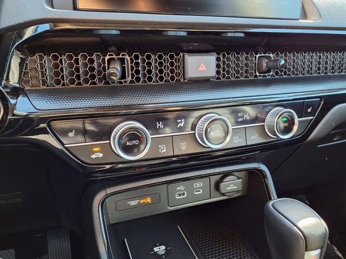 Used 2025 Honda CR-V EX-L image 9