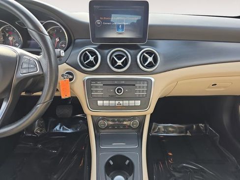 Used 2017 Mercedes-Benz CLA 250 image 11