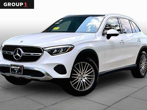 Used 2023 Mercedes-Benz GLC 300 4MATIC image 1
