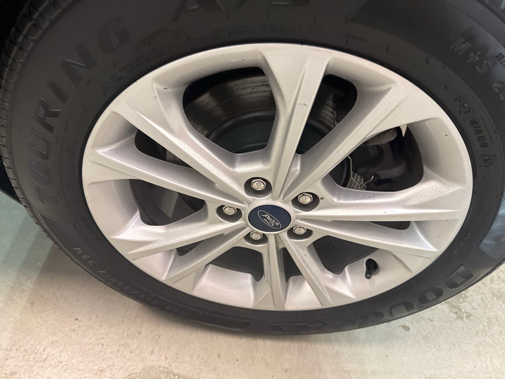 Used 2019 Ford Escape SEL FWD image 33