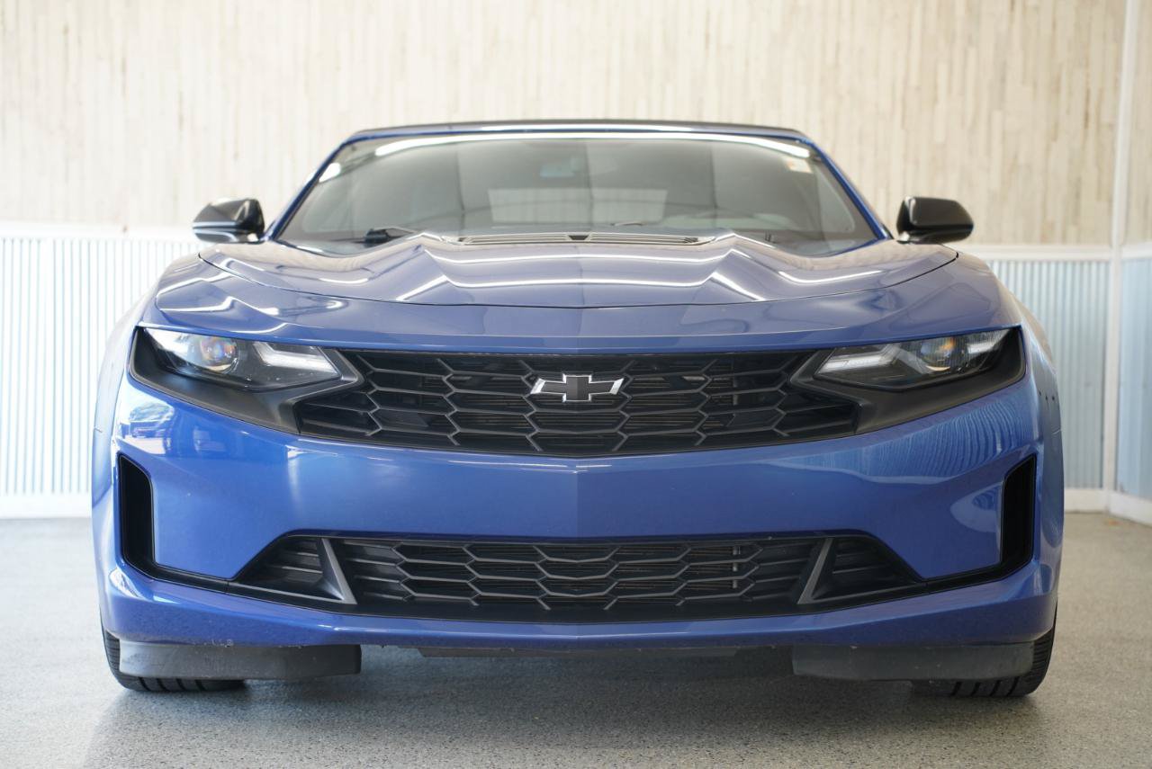 Used 2021 Chevrolet Camaro LT RWD image 3