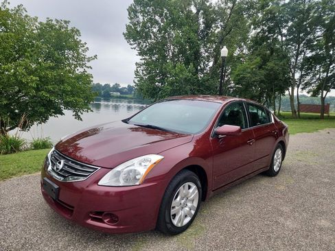 Used 2012 Nissan Altima 2.5 S FWD image 1