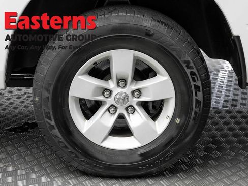 Used 2023 RAM 1500 Tradesman w/ Chrome Appearance Group RWD image 8