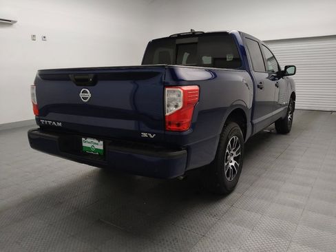 Used 2022 Nissan Titan SV image 9