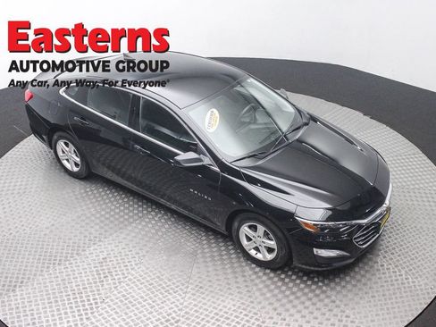 Used 2020 Chevrolet Malibu LS w/ LPO, Convenience Package 2 FWD image 3
