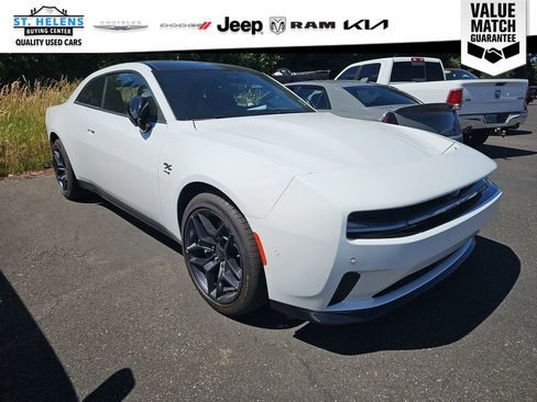 Used 2024 Dodge Charger Daytona R/T w/ Plus Group AWD/4WD image 10