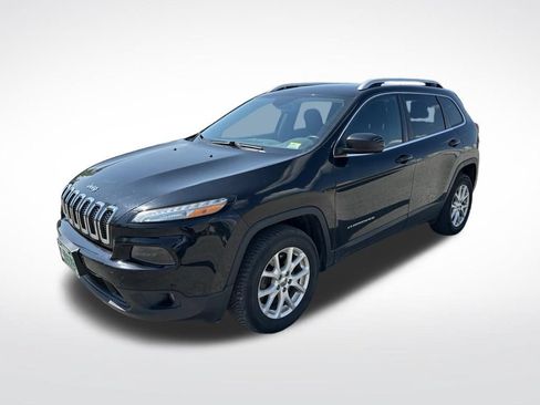 Used 2017 Jeep Cherokee Latitude w/ Cold Weather Group AWD/4WD image 11