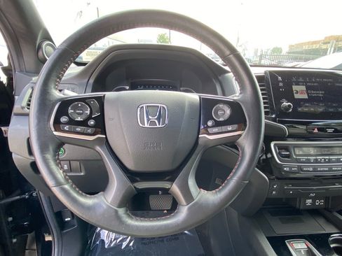 Used 2022 Honda Pilot Black Edition image 16