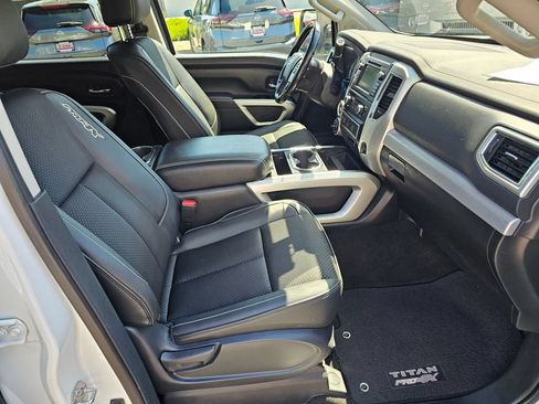 Used 2019 Nissan Titan PRO-4X w/ Pro-4x Utility Package AWD/4WD image 12