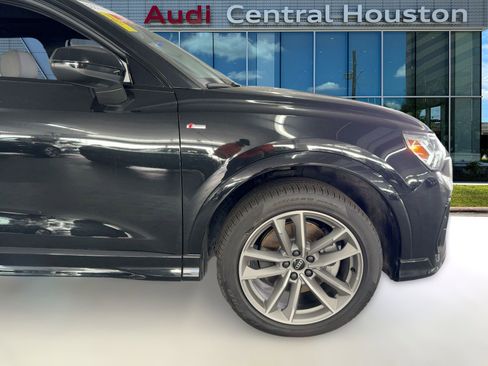 Certified 2025 Audi Q3 2.0T Premium w/ Convenience Package image 21