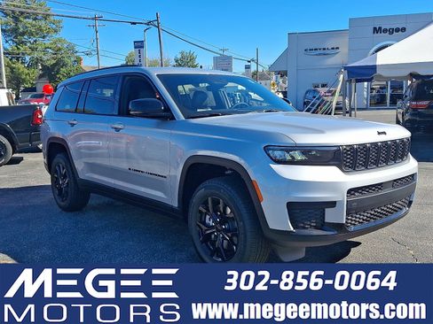 New 2025 Jeep Grand Cherokee L Altitude image 1