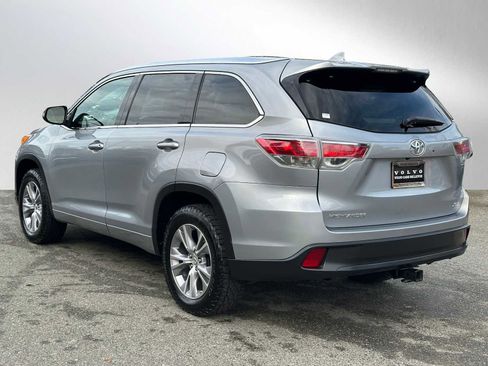Used 2014 Toyota Highlander XLE image 5