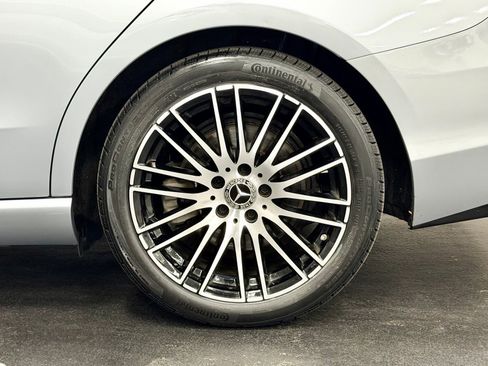 Used 2023 Mercedes-Benz C 300 4MATIC Sedan w/ Exclusive Trim Package image 17