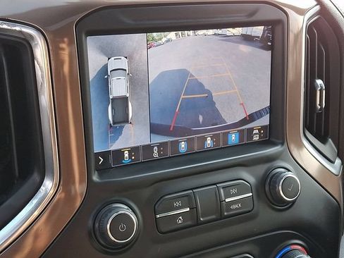 Used 2022 Chevrolet Silverado 3500 High Country AWD/4WD image 4