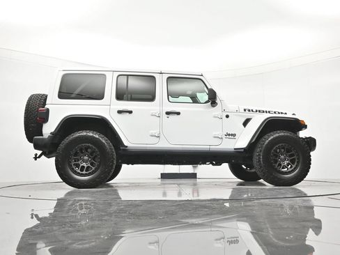 Used 2022 Jeep Wrangler Unlimited Rubicon w/ Xtreme Recon 35" Tire Package AWD/4WD image 39