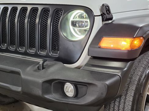 Used 2022 Jeep Wrangler Unlimited Sport AWD/4WD image 14