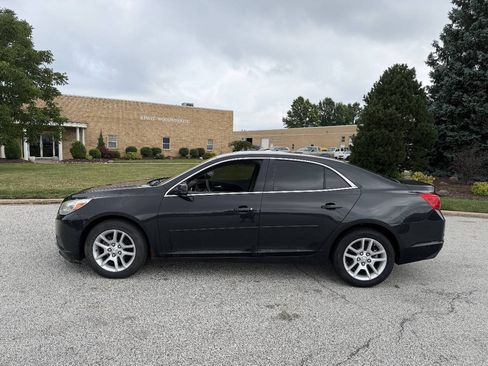 Used 2013 Chevrolet Malibu LT w/ Power Convenience Package FWD image 2
