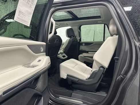 Used 2025 Lincoln Navigator L Reserve image 54